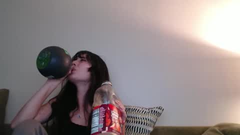 Snapshot of bby_julesss chatting on November 20, 9:25 pm bby_julesss online show from November 20, 9:25 pm