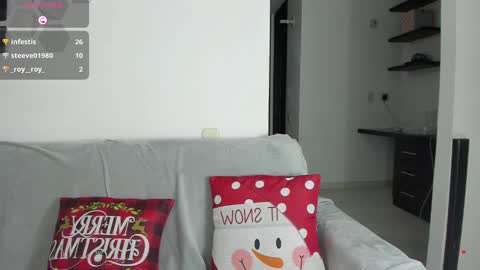 Snapshot of bby_salome_ chatting on December 15, 5:02 am salom online show from December 15, 5:02 am