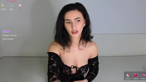 Snapshot of bbykristy chatting on February 6, 6:29 am Kristy online show from February 6, 6:29 am