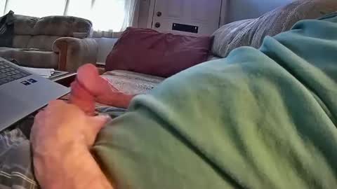 Snapshot of bcema2 chatting on December 23, 6:27 pm bcema2 online show from December 23, 6:27 pm