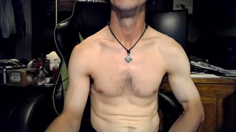 bchillin28 online show from September 22, 7:16 pm