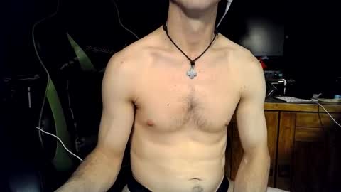 bchillin28 online show from January 6, 9:02 am