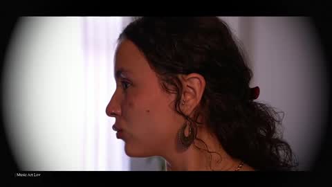 Snapshot of be_lov chatting on September 30, 8:36 pm Call me Bells Next Stream on Wednesday Feb 26 online show from September 30, 8:36 pm