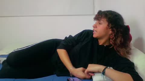 Sara  Juan online show from December 18, 2:32 am