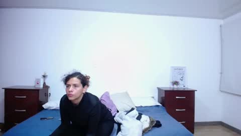 Snapshot of be_sinners chatting on November 4, 2:21 am Sara Juan online show from November 4, 2:21 am