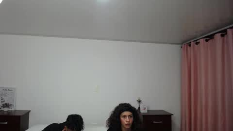 Snapshot of be_sinners chatting on December 3, 2:30 am Sara Juan online show from December 3, 2:30 am