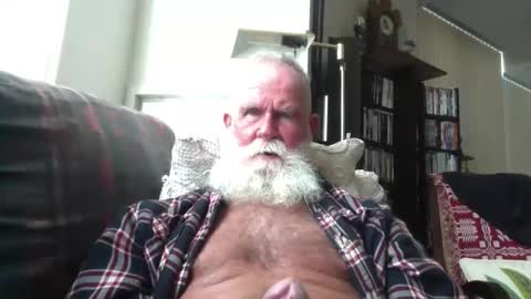 Snapshot of beardbushy chatting on October 20, 4:40 pm beardbushy online show from October 20, 4:40 pm