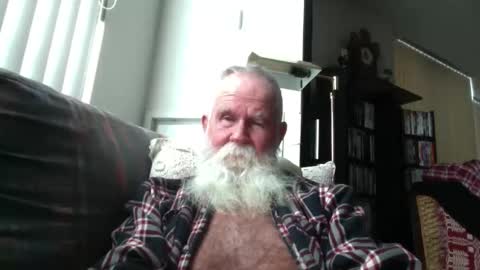 beardbushy online show from January 18, 7:39 pm