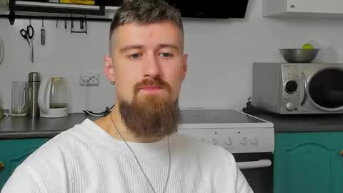 Snapshot of bearded_legend chatting on September 24, 3:54 am Zeus online show from September 24, 3:54 am