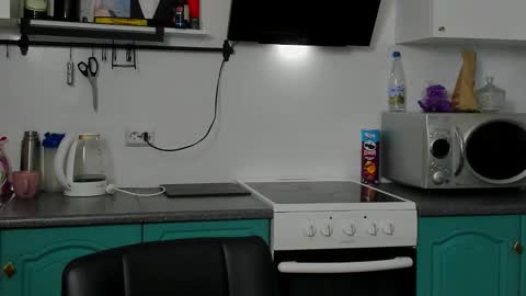 Snapshot of bearded_legend chatting on October 9, 9:02 pm Zeus online show from October 9, 9:02 pm