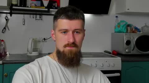 Snapshot of bearded_legend chatting on October 15, 3:28 am Zeus online show from October 15, 3:28 am