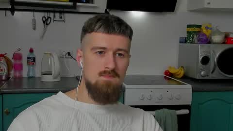 Snapshot of bearded_legend chatting on October 31, 10:00 pm Zeus online show from October 31, 10:00 pm