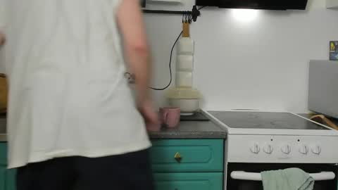 Zeus online show from April 19, 11:18 pm