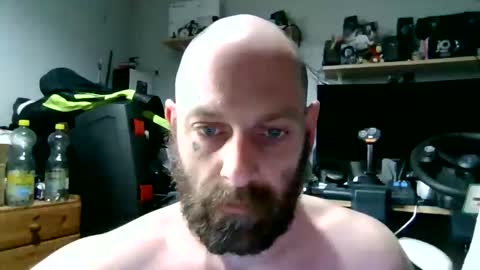 beardednjuicycock online show from April 28, 6:07 am