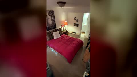 bearmeat4you online show from April 15, 5:20 pm