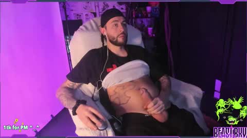 Snapshot of beastbxy chatting on January 16, 6:46 am beast bxy online show from January 16, 6:46 am