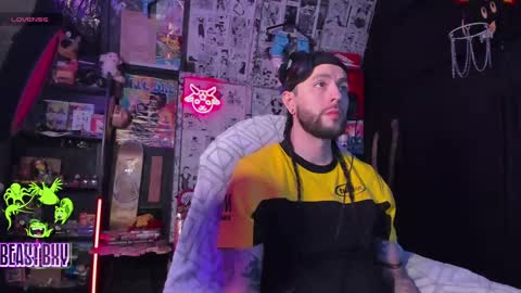 Snapshot of beastbxy chatting on March 11, 2:32 am beast bxy online show from March 11, 2:32 am