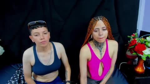 Beata And SofI online show from December 29, 9:39 am