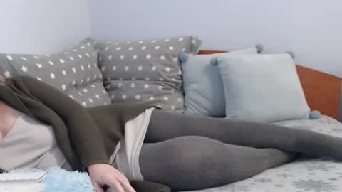 beatrice26 online show from December 6, 3:55 pm