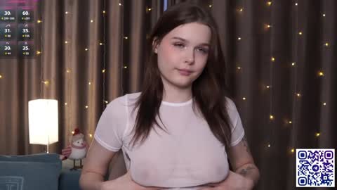 Snapshot of beatrixcutsforth chatting on January 24, 12:52 pm Beatrix or Triss3 online show from January 24, 12:52 pm