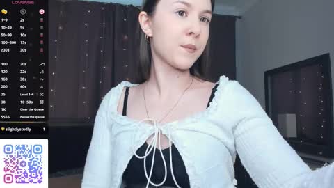 Snapshot of beatrixcutsforth chatting on September 25, 7:34 am Beatrix or Triss3 online show from September 25, 7:34 am