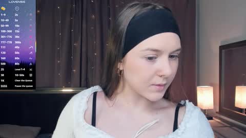 Snapshot of beatrixcutsforth chatting on October 7, 5:26 am Beatrix or Triss3 online show from October 7, 5:26 am