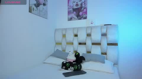 Snapshot of beautiful_doll888 chatting on February 10, 6:20 am Valeria online show from February 10, 6:20 am