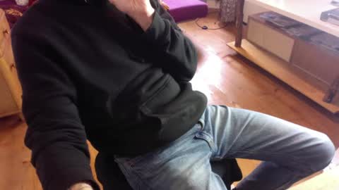 beautifulworld33 online show from October 16, 7:42 am