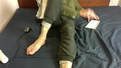 beautifulworld33 online show from November 21, 12:10 am