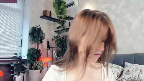 Nicole online show from March 5, 7:16 am