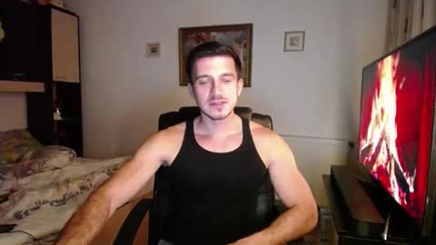 Snapshot of beauty_hard_beast chatting on October 10, 10:20 pm Mia and Jake online show from October 10, 10:20 pm