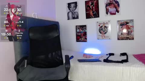 Snapshot of beauty_lana18 chatting on April 19, 10:56 pm lana online show from April 19, 10:56 pm