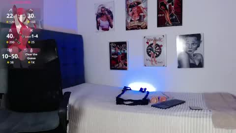 Snapshot of beauty_lana18 chatting on April 22, 11:17 pm lana online show from April 22, 11:17 pm