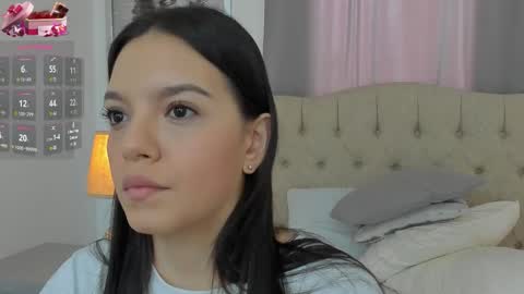 Snapshot of beautyari_ chatting on September 29, 12:32 pm Ariana Reyes online show from September 29, 12:32 pm