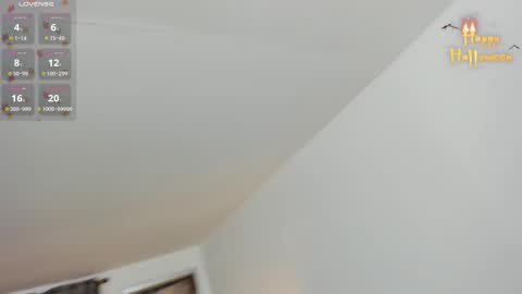 Snapshot of beautyari_ chatting on October 29, 12:18 pm Ariana Reyes online show from October 29, 12:18 pm