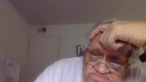 Snapshot of beautytomyeyes chatting on February 2, 1:12 am beautytomyeyes online show from February 2, 1:12 am