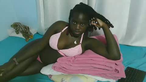 Snapshot of beautytyler chatting on November 1, 10:50 am tyler online show from November 1, 10:50 am