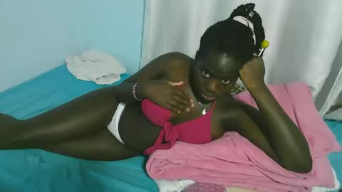 Snapshot of beautytyler chatting on November 16, 10:26 pm tyler online show from November 16, 10:26 pm