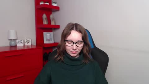 Zoe online show from December 13, 7:36 am