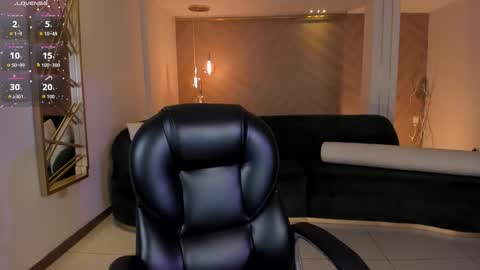 Am Becca online show from September 23, 7:50 pm