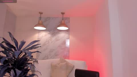 Am Becca online show from March 6, 12:01 pm