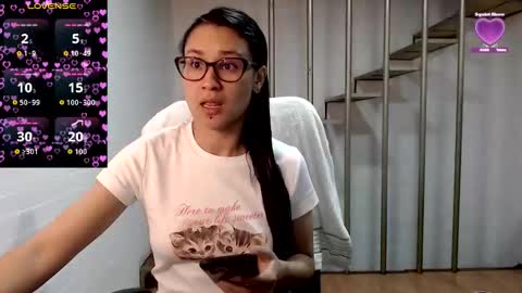 Snapshot of beckdymon chatting on November 18, 1:22 am Daniela online show from November 18, 1:22 am