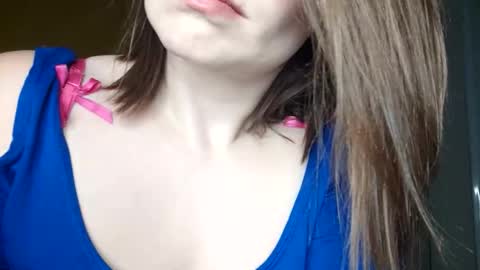 BECKY BOO  online show from April 23, 3:08 am