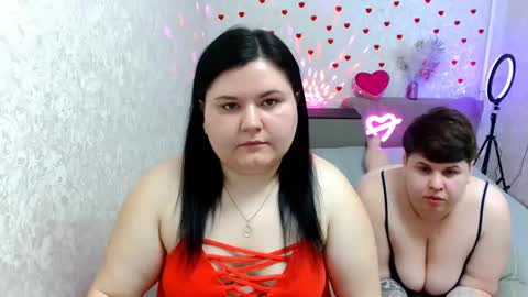 BeckyAndEllen online show from February 18, 11:00 am