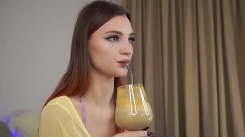 Melissa online show from October 14, 3:13 pm