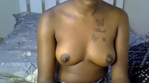 Snapshot of bedmaster_d chatting on November 26, 10:22 pm bedmaster_d online show from November 26, 10:22 pm