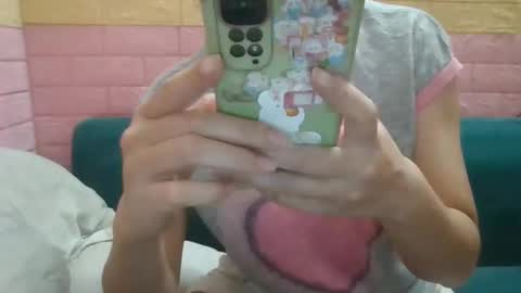 beebaby_xx online show from October 11, 3:17 am