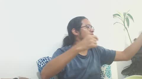 Snapshot of beentage chatting on November 11, 7:19 am Alex online show from November 11, 7:19 am