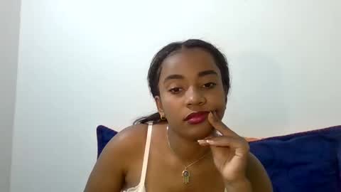 Snapshot of behla_rouseh chatting on December 3, 11:13 pm Behla Rouseh online show from December 3, 11:13 pm