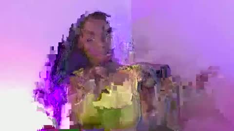 Snapshot of behla_rouseh chatting on October 29, 1:19 am Behla Rouseh online show from October 29, 1:19 am